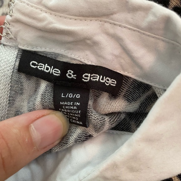 Cable and Gauge Leopard Sweater - Picture 3 of 4